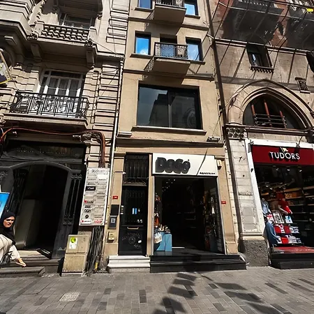 酒店 麦格纳公寓 3*