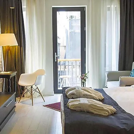 Magnova Hotel 3*